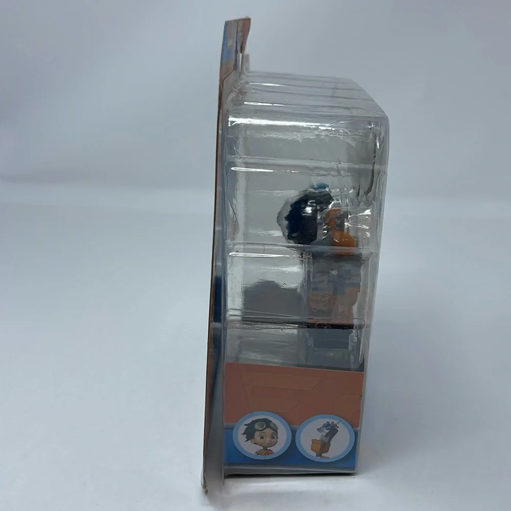 RUSTY RIVETS: Rusty and Crush Play Set. NEW.
